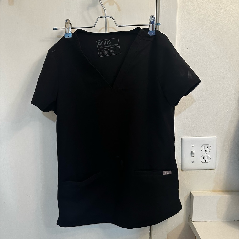 Figs Casma scrub top, black, XXS. Excellent condition!